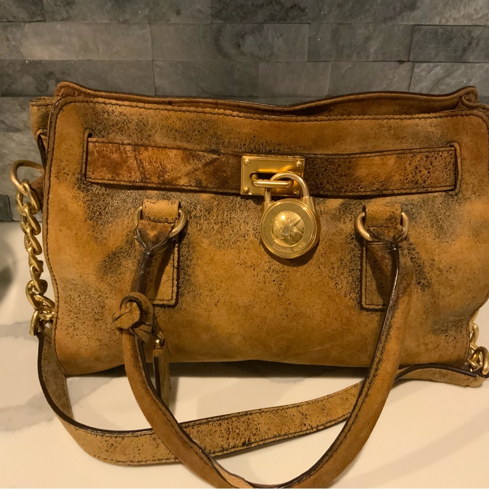 Brown Leather Satchel with Structured Shape and Gold-Toned Hardware